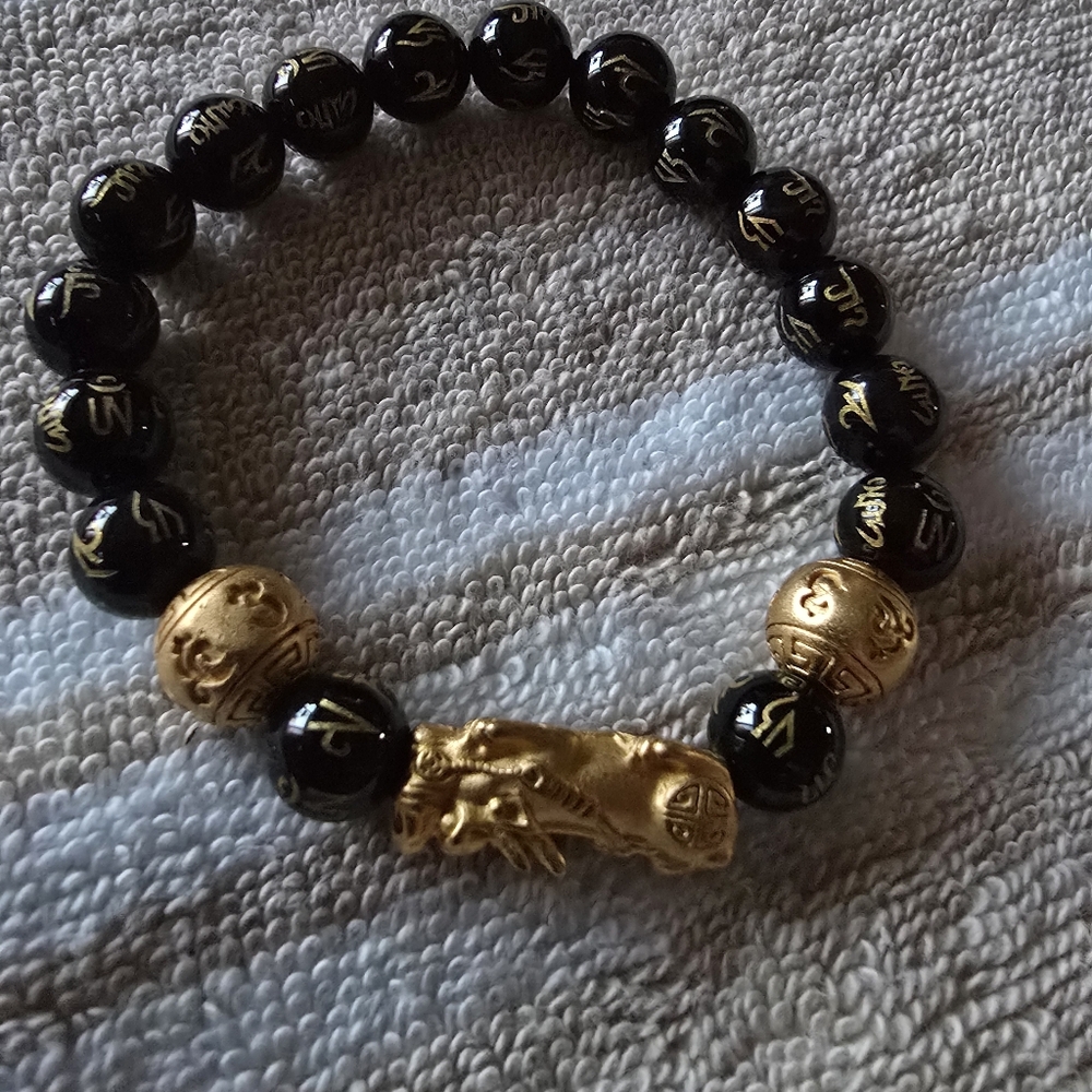 😎Black and Gold Beaded Bracelet